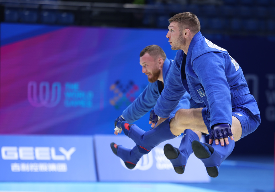 新华社记者, 贝赫