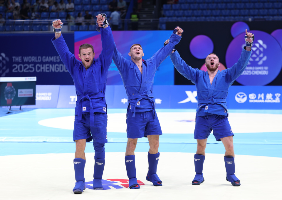 gtimg, dNTgY, 新华社记者