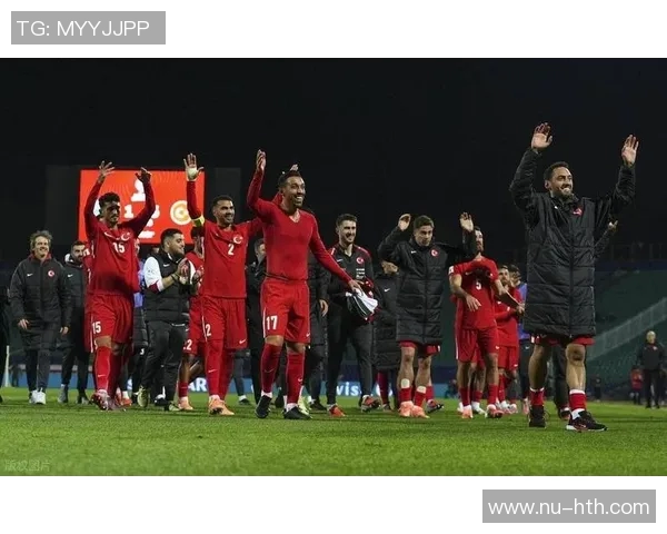 土耳其足球传奇球星的光辉岁月与成就探索