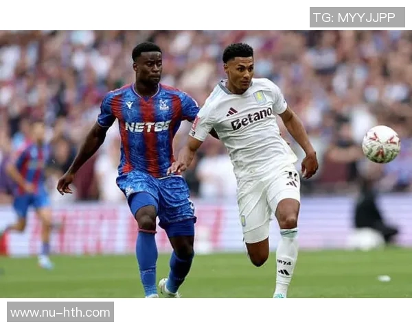 足球亨德森在场上身披几号球衣他为球队贡献了哪些关键时刻